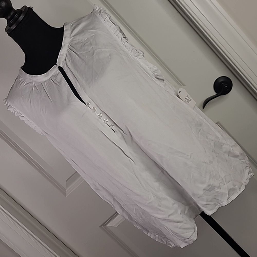 Time and Tru sz 22(XXL) white sleeveless  blouse, 100% Rayon